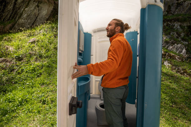Best Porta potty rental near me  in Geneva, OH